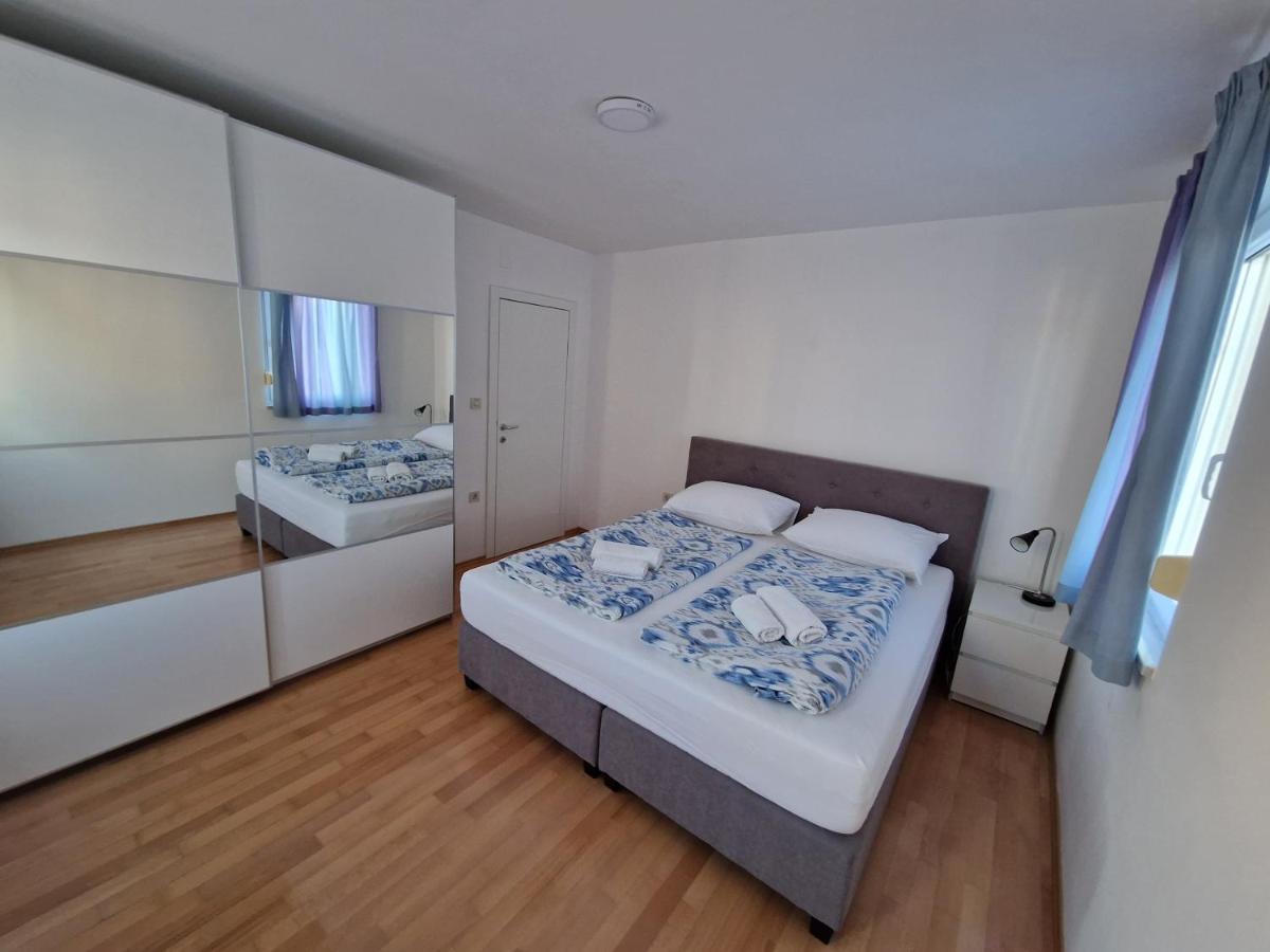 Apartments Vedran Пунат Екстер'єр фото